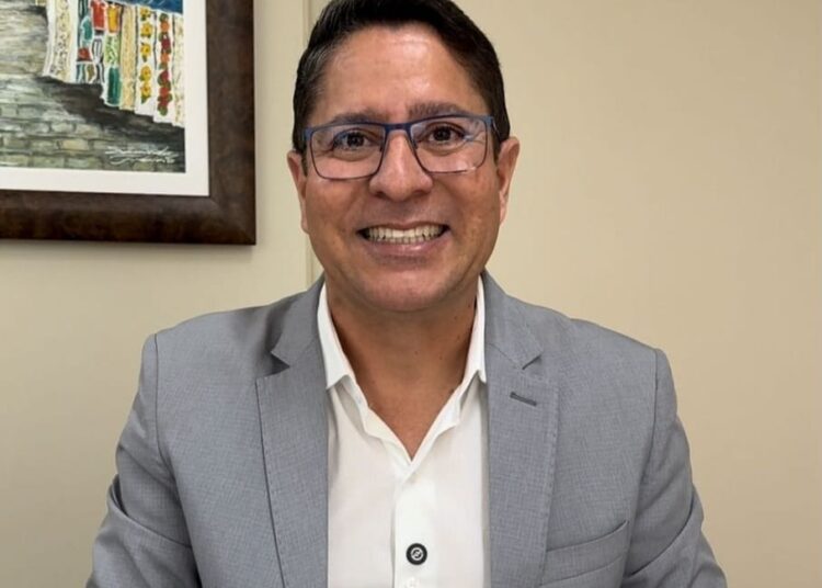Ricardo Marques inicia 2026 com foco no trabalho, escuta a população e concede entrevistas
