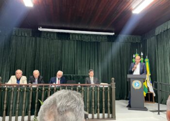 Hoje, 8 de janeiro, utilizei a tribuna da Academia Sergipana de Letras