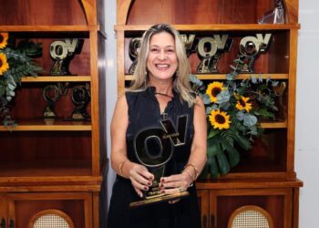 Carol Asencio, da BeFly Travel Aracaju, é destaque em Empreendedorismo no Prêmio Olho Vivo 2025