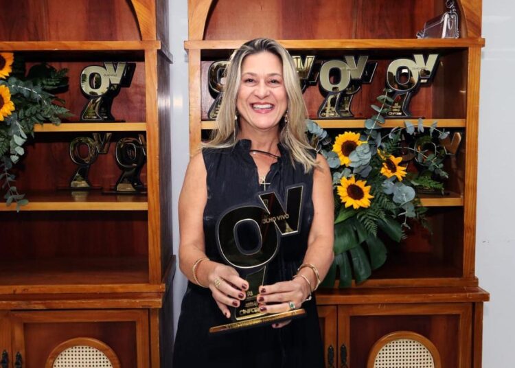 Carol Asencio, da BeFly Travel Aracaju, é destaque em Empreendedorismo no Prêmio Olho Vivo 2025