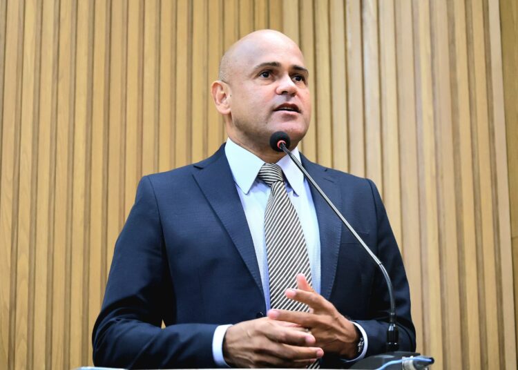 Alex Melo repudia maus tratos a animais e pede punição aos responsáveis