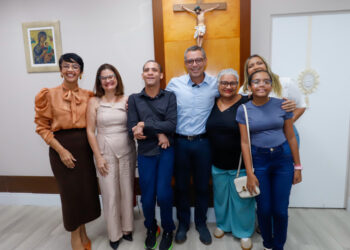 Governador recebe estudante da rede estadual aprovado em 1º lugar em Relações Internacionais na UFS