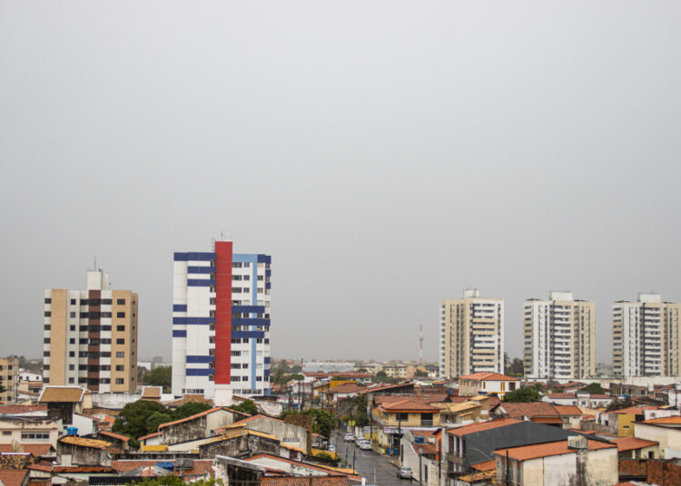Previsão de chuvas moderadas a intensas em Sergipe é ampliada até quarta-feira, 4