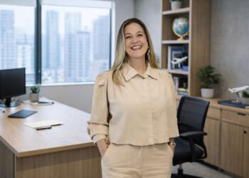 Agente de viagens Carol Asencio alerta para “mentiras” comuns no planejamento de turistas