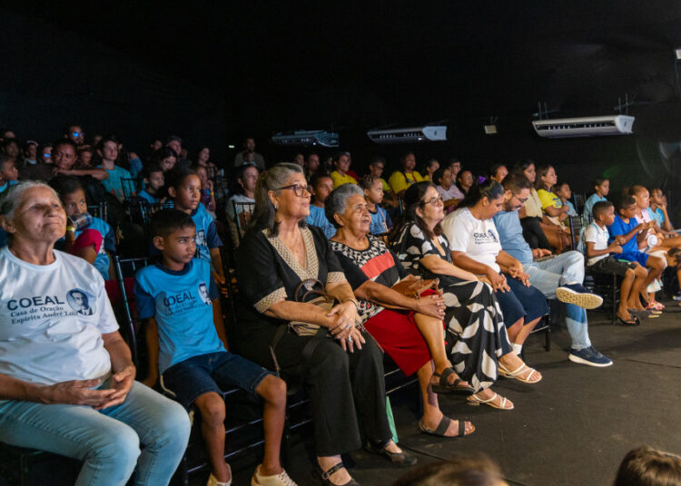 Vila da Páscoa 2026 reúne atrações para todas as idades e atrai público diverso em Aracaju