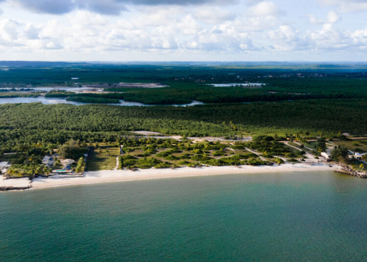 Justiça Federal homologa acordo articulado pelo Governo do Estado para ordenamento da Praia do Saco
