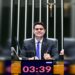 Deputado federal Ícaro de Valmir garante transporte “porta a porta” para pessoas com deficiência: projeto relatado e aprovado nas comissões da Câmara