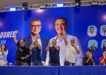 Em discurso na Câmara, Isac destaca trajetória de André Moura em ato que reuniu mais de 3 mil pessoas