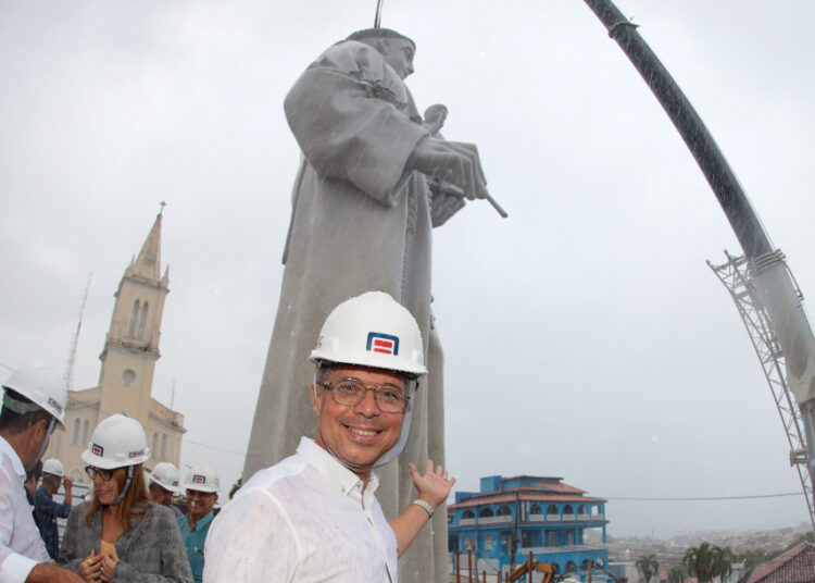 Governo de Sergipe entrega monumento de Santo Antônio em Aracaju para fortalecimento do turismo religioso