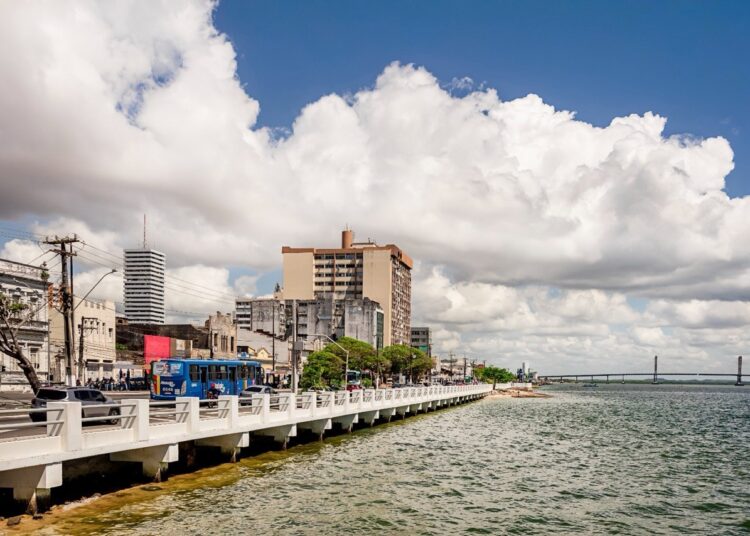 Aracaju se destaca no Brasil com liderança na geração de empregos em diversos setores da economia