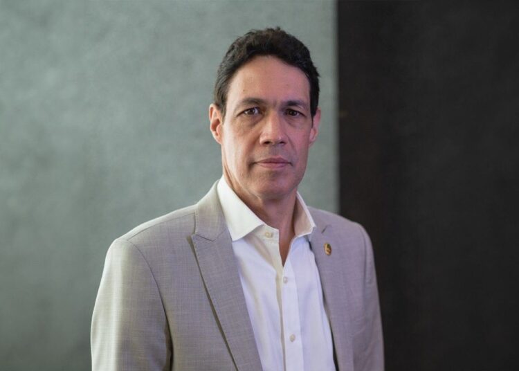 Reforma tributária exigirá adaptação do mercado imobiliário, avalia Jorge Santos, presidente da ABMI