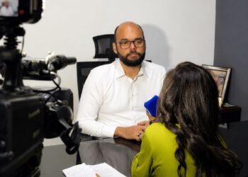 Adesivou o carro para as eleições? Especialista alerta para cuidados com o seguro do veículo