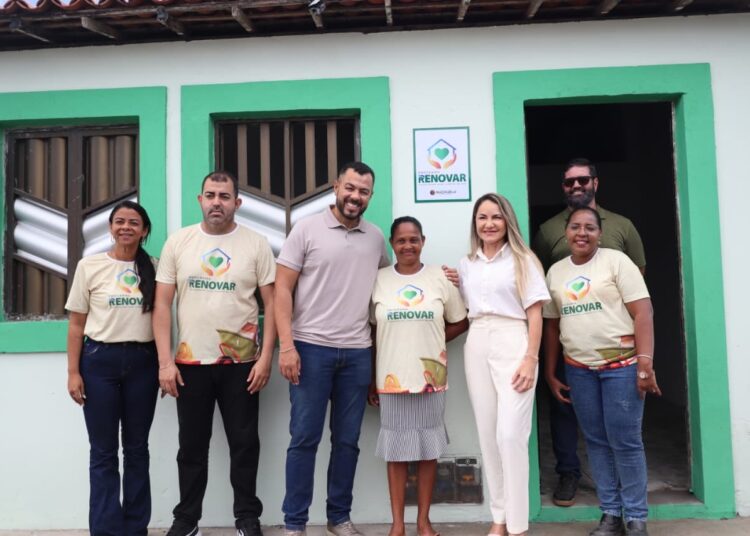 Programa Renovar avança e entrega mais três casas reformadas em Riachuelo