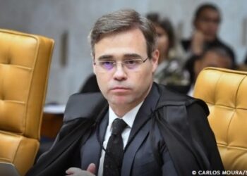 Crise no STF: maioria da Segunda Turma mantém afastamento do chefe da PF por decisão de Mendonça