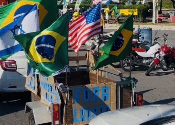 Carreata contra Lula e Moraes organizada pela Direita Sergipana reúne centenas de apoiadores de Bolsonaro em Aracaju
