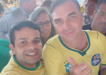 Flávio da Direita participa de carreata com Flávio Bolsonaro na Bahia