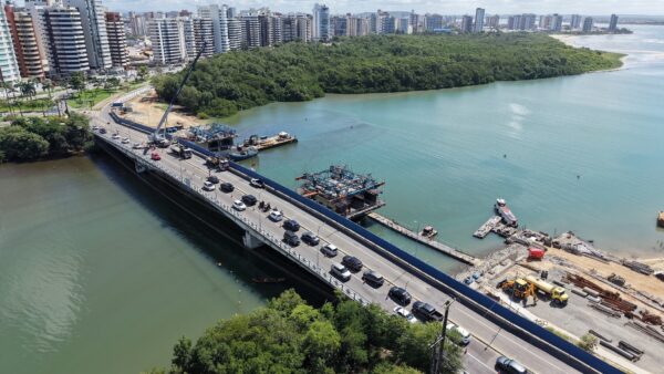 Obras na Ponte Godofredo Diniz provocam alterações no trânsito neste domingo